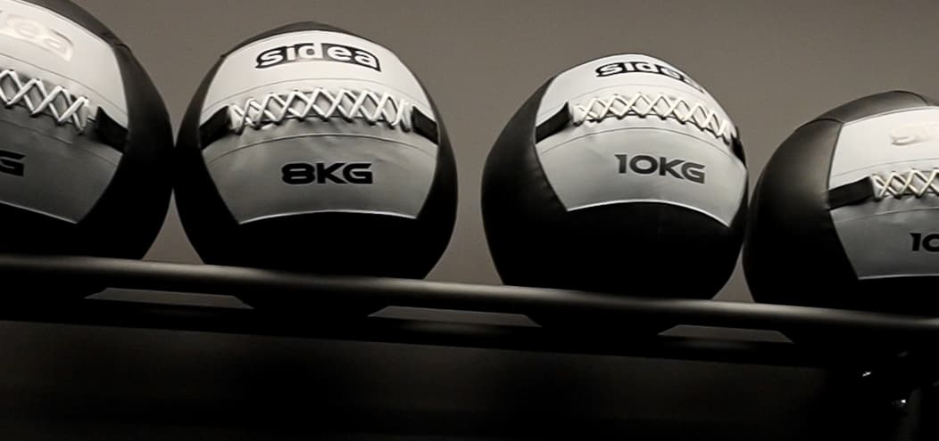 STRENGTH AND CONDITIONING - BUILD THE COMPLETE ATHLETE